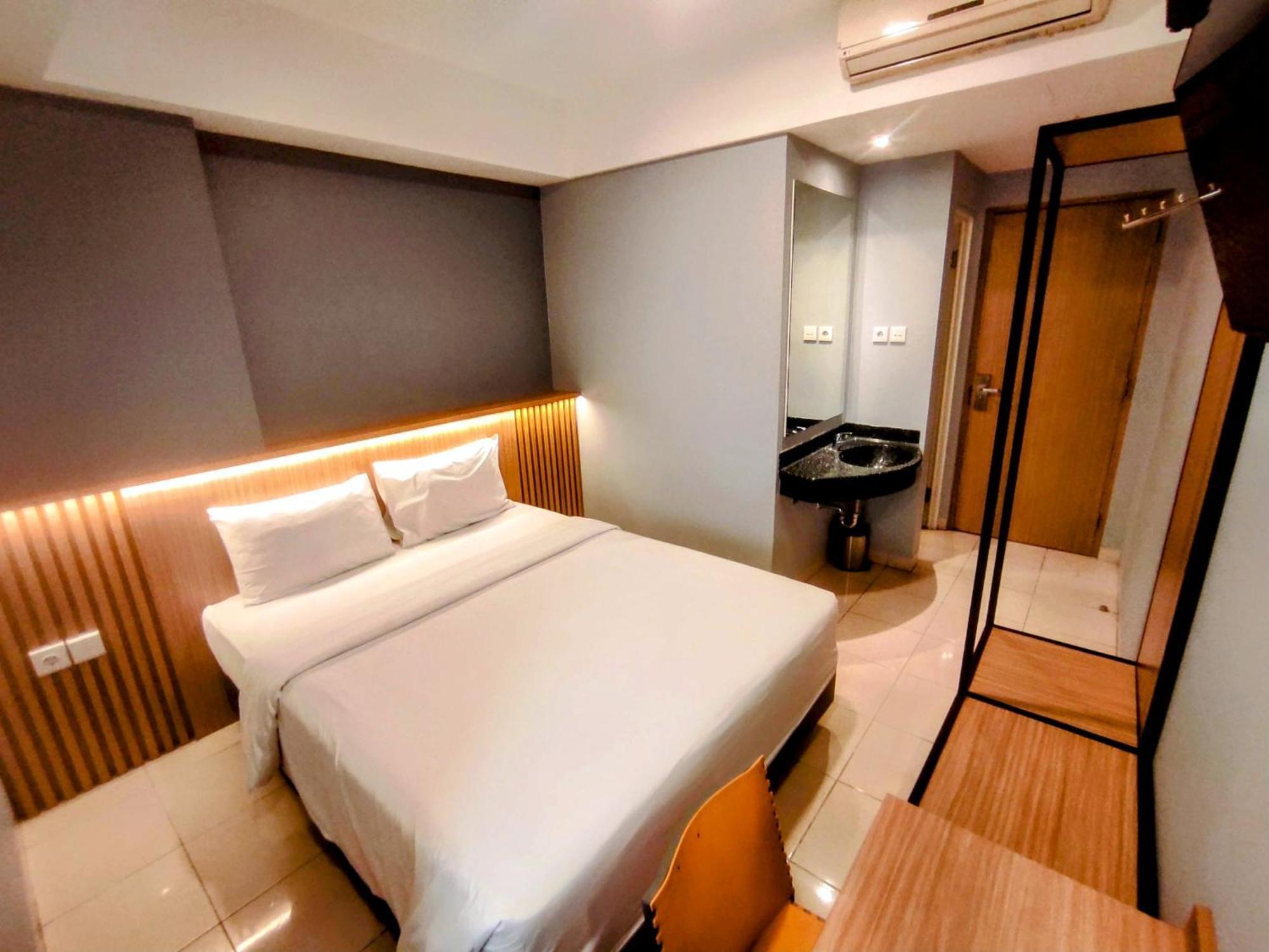 One Thamrin Hotel