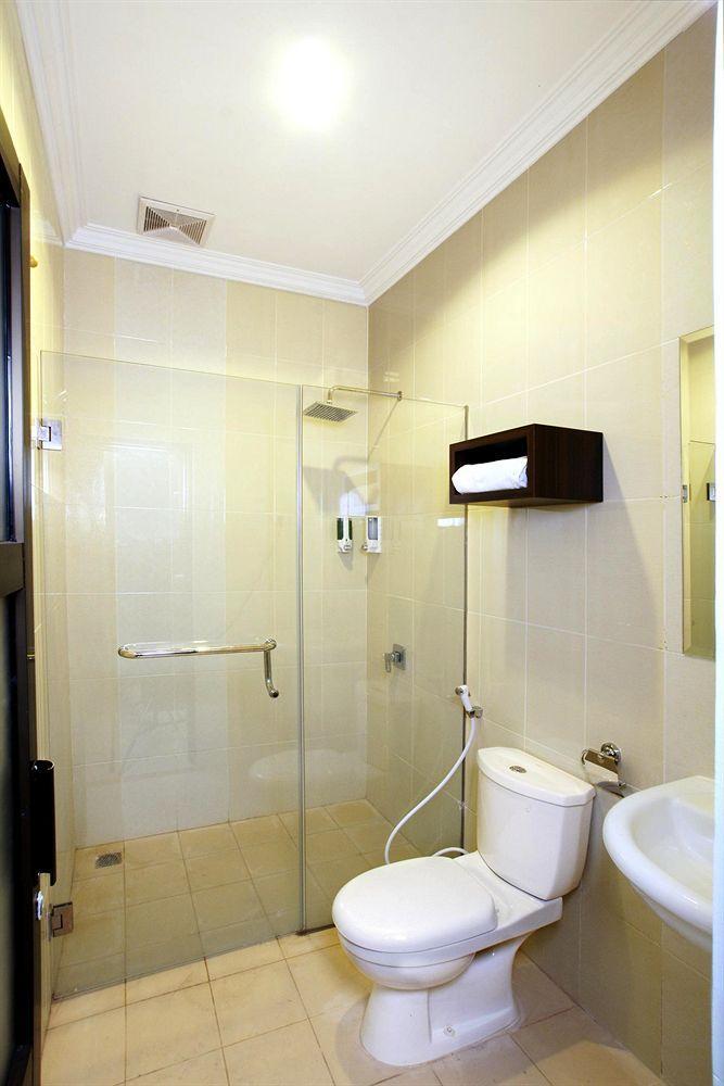 One Thamrin 2*
