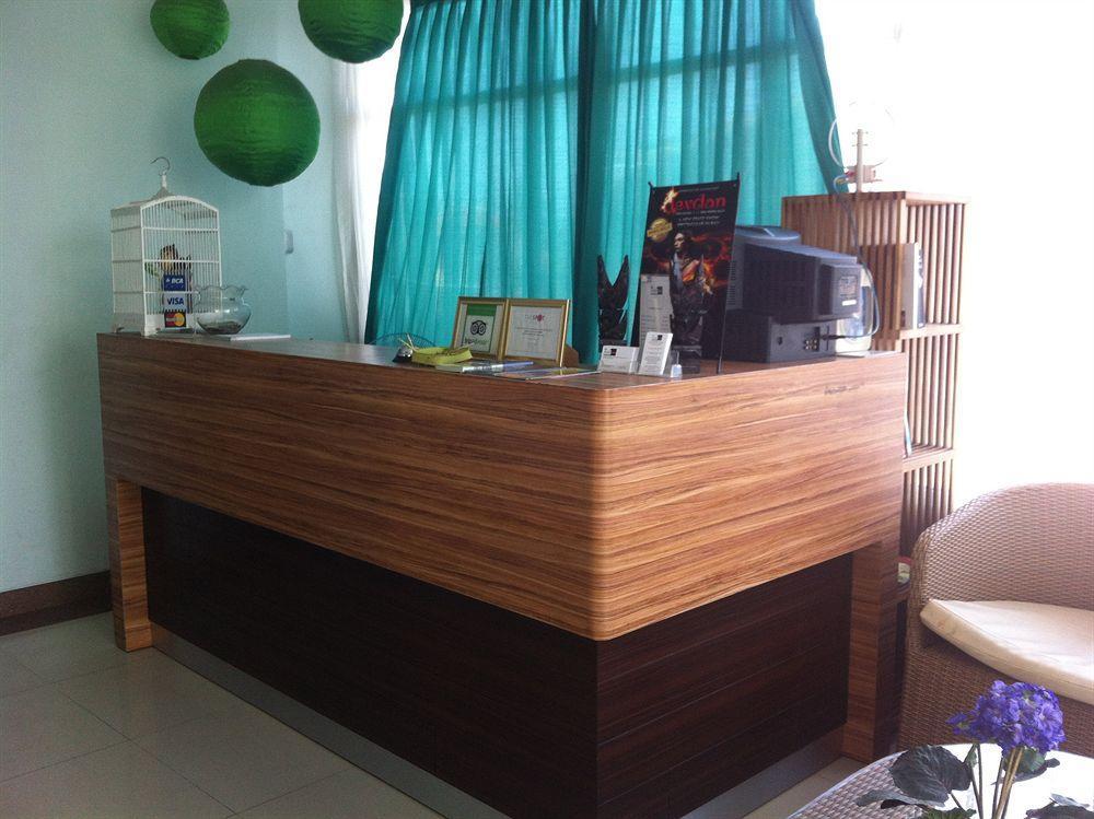 One Thamrin Hotel 2*