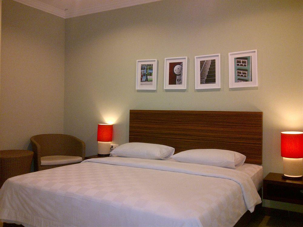 One Thamrin Hotel 2*